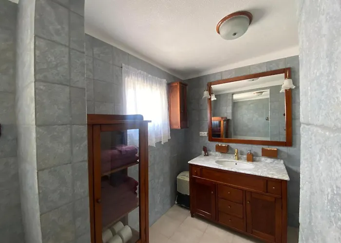 Adega Monte Maneta Feriehus *